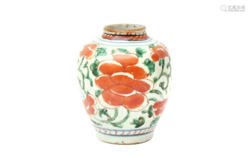 A CHINESE WUCAI 'PEONY' JAR 過渡時期 五彩牡丹紋罐