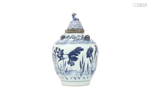 A CHINESE BLUE AND WHITE ‘LOTUS POND’ JAR AND COVER 清康熙或...