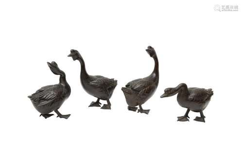 A GROUP OF FOUR JAPANESE BRONZE OKIMONO OF GEESE