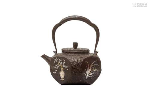 A JAPANESE SILVER AND GOLD-INLAID IRON KETTLE AND COVER, TET...