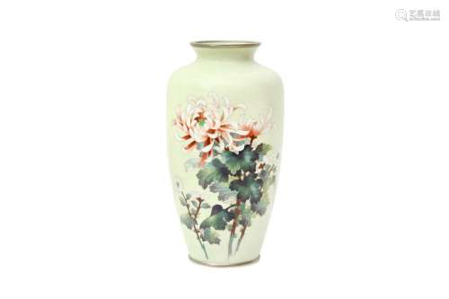 A JAPANESE CLOISONNÉ ENAMEL 'CHRYSANTHEMUM' VASE