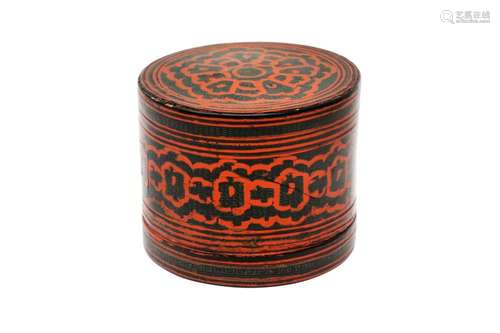 A SMALL BURMESE RED AND BLACK LACQUER BETEL-BOX AND COVER OF...