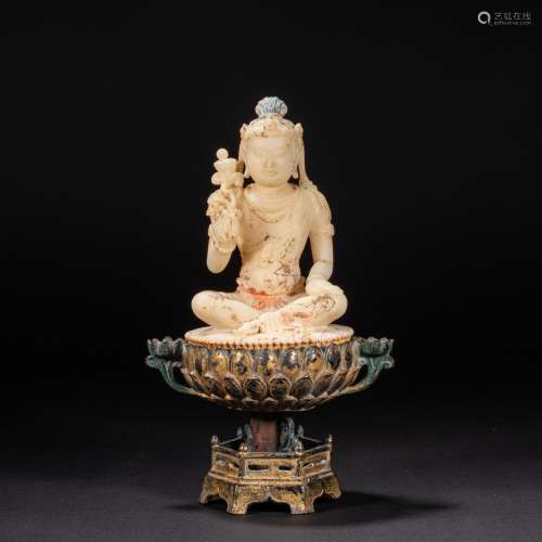 CHINESE WHITE JADE BUDDHA IN TANG DYNASTY