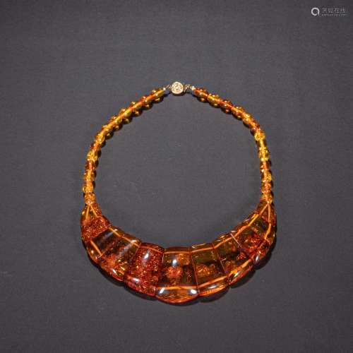 CHINESE WAX NECKLACE FROM QING DYNASTY