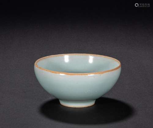 CHINESE LONGQUAN KILN CUP OF SONG DYNASTY