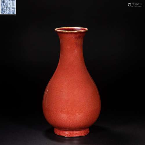CHINESE RED GLAZE VASE FROM QING DYNASTY