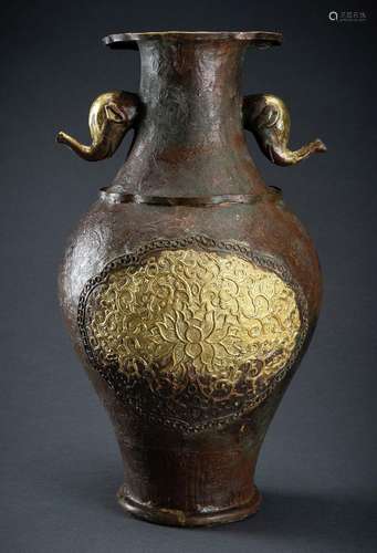 A LARGE ARCHAISTIC PARCEL GILT COPPER REPOUSSÉ VASE WITH ELE...