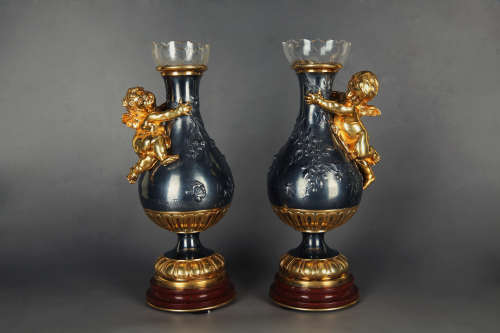 法国十九世纪 铜鎏金天使抱花瓶烛台（一对） 铜鎏金 大理石