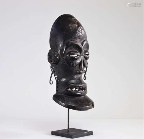 Masque Tchokwe provenant de la Rép. Dem. Congo\nPoids: 1.18 ...