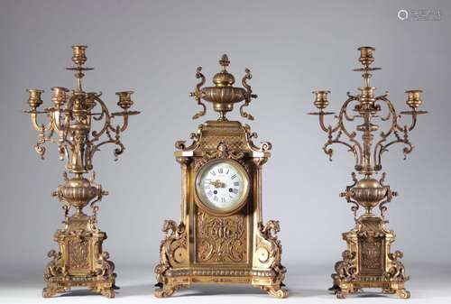 Imposante garniture pendule et 2 bougeoirs en bronze\nPoids:...