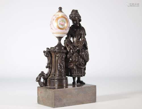 Bronze et porcelaine de Sèvres \"jeune femme\"\nPo...