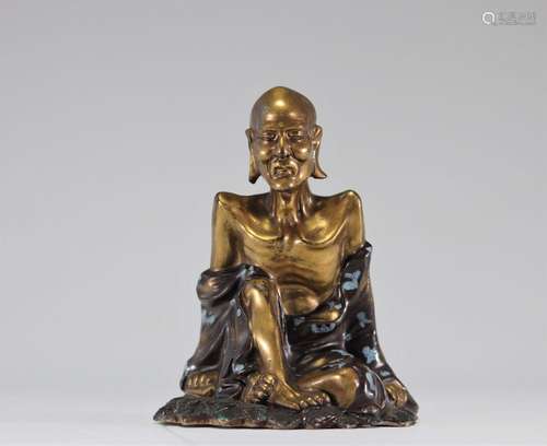 Shiwan en porcelaine imitant le bronze ascetic shakyamuni. L...