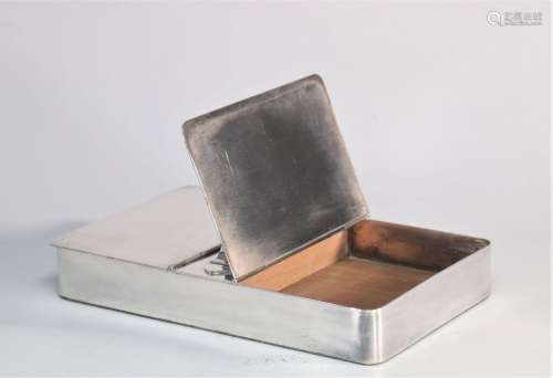 Maison VALENTI Boîte à cigares en métal argenté\nPoids: 1.36...