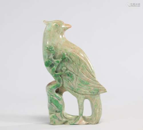 Jade sculpté comme un oiseau\nPoids: 580 g\nLivraison dispon...