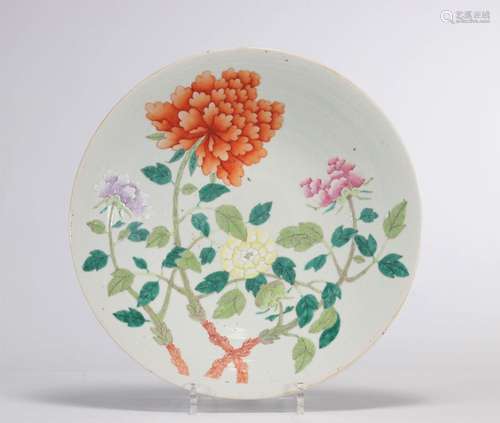 Plat en porcelaine à décor de fleurs du Vietnam\nPoids: 1.86...