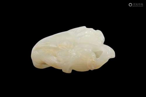 Jade blanc sculpté en forme de lion d\'époque Qing (清朝)\nP...