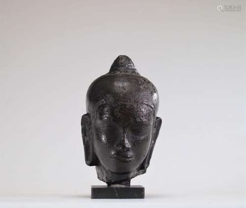 Tête de bouddha sculptée\nPoids: 3.00 kg\nLivraison disponib...