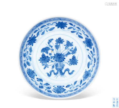 清同治 青花一束莲纹盘
Tongzhi Period, Qing Dynasty
BLUE AND ...