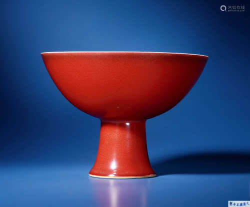 清雍正 霁红高足碗
Yongzheng Period, Qing Dynasty
COPPER-RED-...