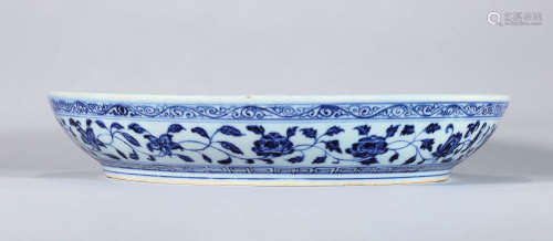 明永乐 青花一把莲纹盘
Yongle Period, Ming Dynasty
BLUE AND W...
