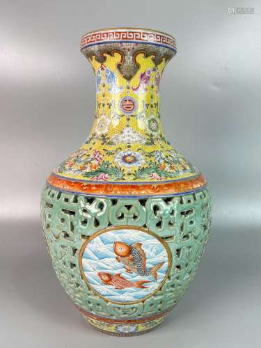 Appreciation vase with enamel color thread carving and fish ...