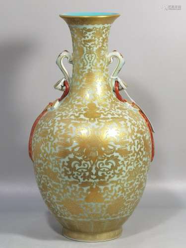 Bean Green Glaze Painted Gold Ruyi Ear Vase