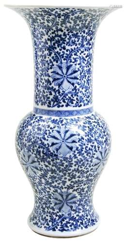 GOOD BLUE AND WHITE \'LOTUS\' YEN YEN VASE  KANGXI PERIOD (1...