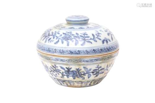 A CHINESE BLUE AND WHITE 'POMEGRANATE AND LILY' TUREEN AND C...