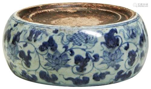 AN UNUSUAL LARGE CHINESE PORCELAIN BLUE & WHITE INK STON...