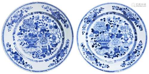 A LARGE PAIR OF BLUE & WHITE DISHES QIANLONG PERIOD (173...