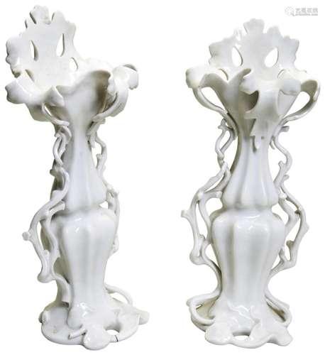 AN UNUSUAL PAIR OF BLANC DE CHINE VASES QING DYNASTY, 19TH C...