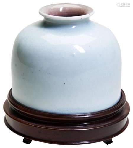 CELADON-GLAZED BEEHIVE WATERPOT  KANGXI MARK, 20TH CENTURY t...