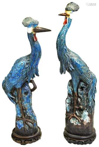 LARGE PAIR OF TURQUOISE-GLAZED CROWNED-CRANES QING DYNASTY, ...