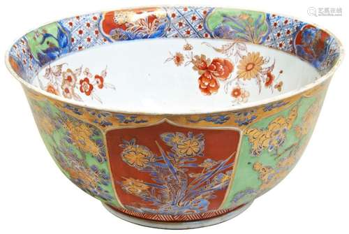 A LARGE CHINESE IMARI PATTERN BOWL WITH ORMOLU MOUNTS PORCEL...