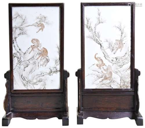 A GOOD PAIR OF PORCELAIN AND HUANGHUALI TABLE SCREENS QING D...