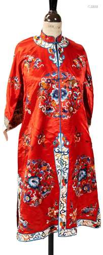 AN EMBROIDERED RED SILK WOMAN\'S INFORMAL ROBE 20TH CENTURY ...