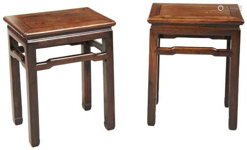 A GOOD PAIR OF CHINESE HONGMU RECTANGULAR STOOLS 19TH CENTUR...