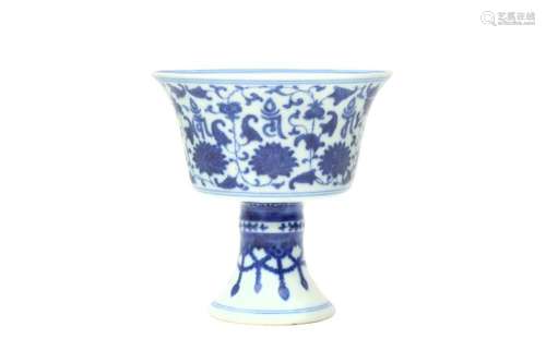 A CHINESE BLUE AND WHITE 'LANÇA-CHARACTER' STEM CUP 民國時期...
