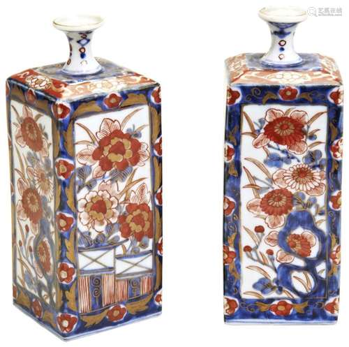 PAIR OF JAPANESE IMARI SAKE BOTTLES, TOKKURI LATE EDO / EARL...