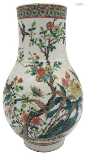 A JAPANESE FAMILLE VERT VASE 19TH CENTURY In the Chinese tas...