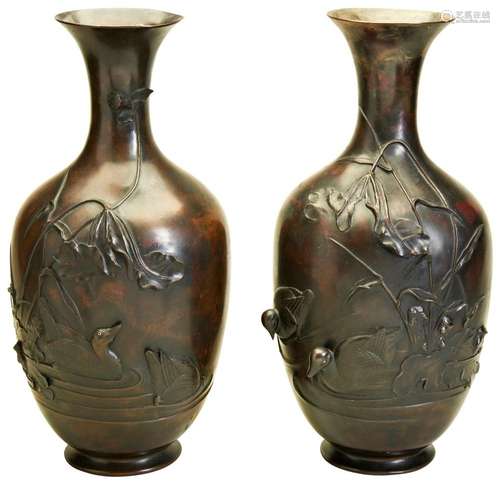 PAIR OF JAPANESE BRONZE VASES, SIGNED KEIUN MEIJI PERIOD (18...