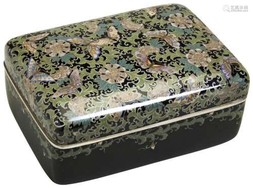 A FINE JAPANESE CLOISONNE BOX AND COVER MEIJI PERIOD (1868-1...