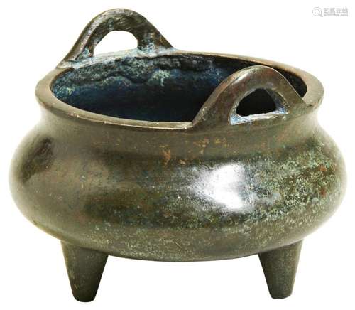 SMALL BRONZE TRIPOD CENSER QING DYNASTY, 19TH CENTURY of com...