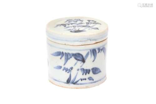 A KOREAN BLUE AND WHITE CYLINDRICAL BOX AND COVER