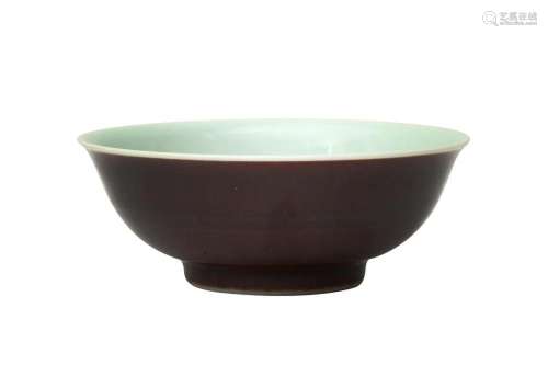 A CHINESE COPPER-RED BOWL 紅釉盌 《大清乾隆年製》款