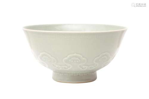 A CHINESE CELADON-GLAZED BOWL 青釉盌