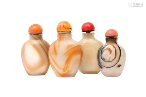 λ A GROUP OF FOUR CHINESE AGATE SNUFF BOTTLES 二十世紀 瑪瑙鼻...