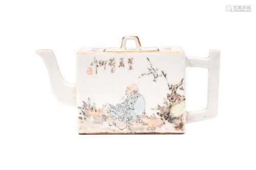 A CHINESE QIANJIANG-ENAMELLED TEAPOT AND COVER 二十世紀 淺絳...
