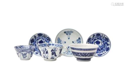 A GROUP OF THREE CHINESE BLUE AND WHITE CUPS AND THREE SMALL...