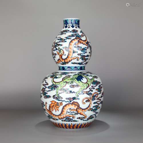 CHINESE PORCELAIN DOUCAI DRAGON DOUBLE GROUD VASE